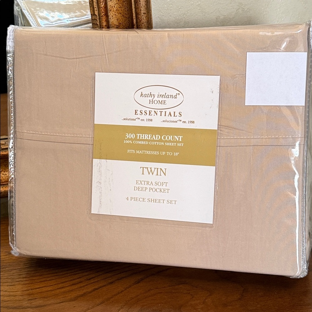 Kathy Ireland Home Essentials Twin Sheet Set in tan/beige. 300 Thread count. - Picture 12 of 14